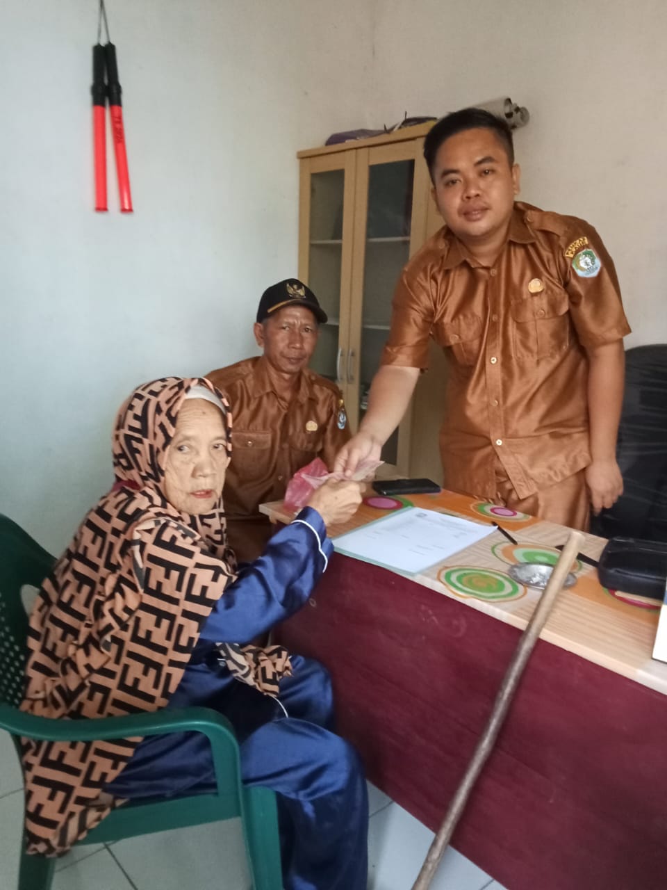 Pembagian BLT DD