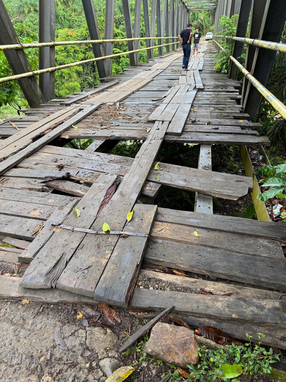 Jembatan muara Saung