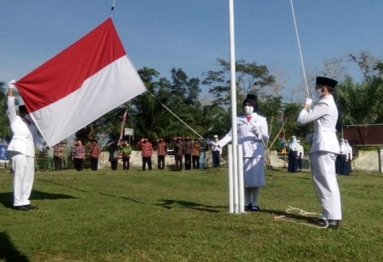 pengebaran benderah